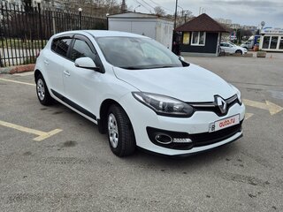 2014 Renault Megane III Рестайлинг 2, белый, 850000 рублей, вид 3
