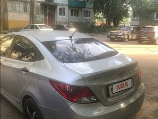 2011 Hyundai Solaris I, серебристый, 620000 рублей, вид 2