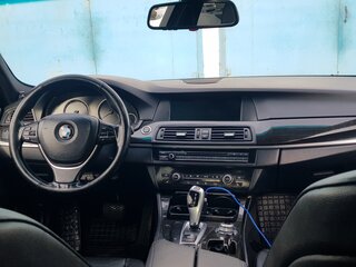 2010 BMW 5 серии 528i VI (F10/F11/F07), чёрный, 1500000 рублей, вид 3