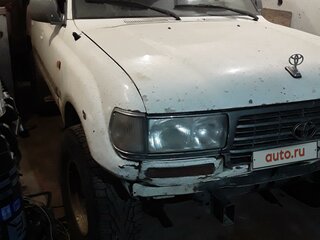 1996 Toyota Land Cruiser 80 Series Рестайлинг, белый, 800000 рублей, вид 1
