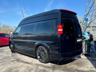 2009 Chevrolet Express II, чёрный, 3700000 рублей, вид 2