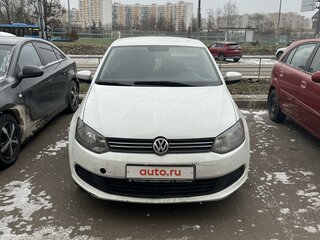 2014 Volkswagen Polo V, белый, 700000 рублей, вид 2
