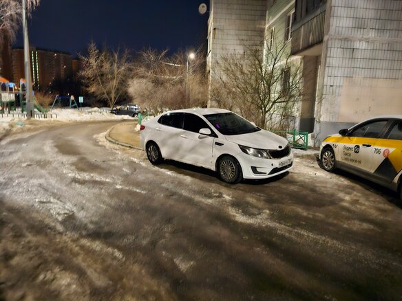 2013 Kia Rio III, белый, 600000 рублей
