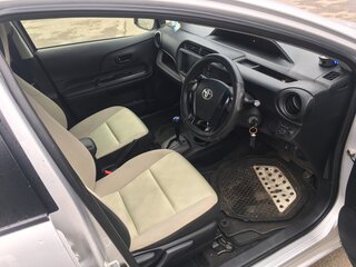 2014 Toyota Aqua I Рестайлинг, серый, 920000 рублей, вид 5