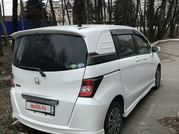 2013 Honda Freed Spike I Рестайлинг, белый, 1050000 рублей - вид 9