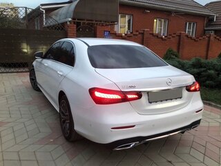 2021 Mercedes-Benz E-Класс 200 V (W213, S213, C238) Рестайлинг, белый, 6000000 рублей, вид 4