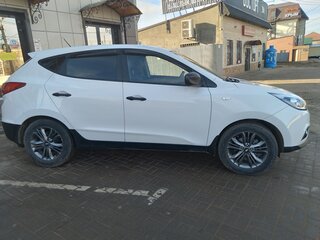 2014 Hyundai ix35 I Рестайлинг, белый, 1450000 рублей, вид 3
