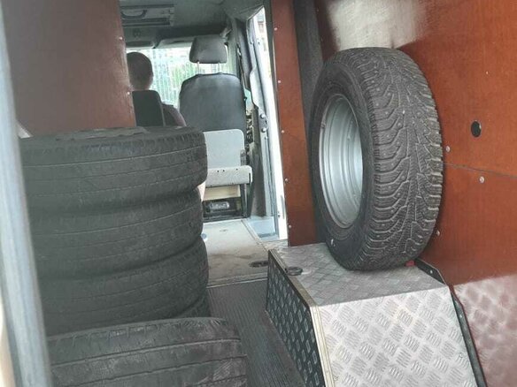 2011 Mercedes-Benz Sprinter, бежевый, 2000000 рублей - вид 7