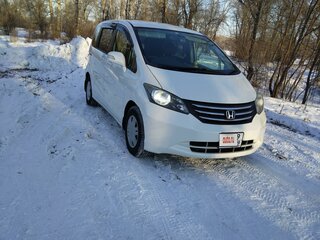 2010 Honda Freed I, белый, 1190000 рублей, вид 2
