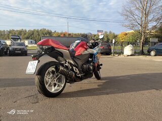 2010 Honda VFR 1200, красный, 750000 рублей, вид 1
