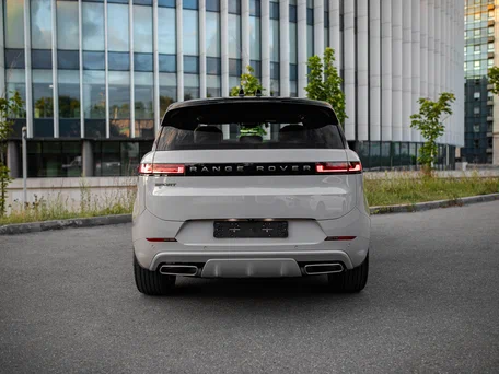 2026 Land Rover Range Rover Sport P400 MHEV III, серый, 18000000 рублей, вид 5
