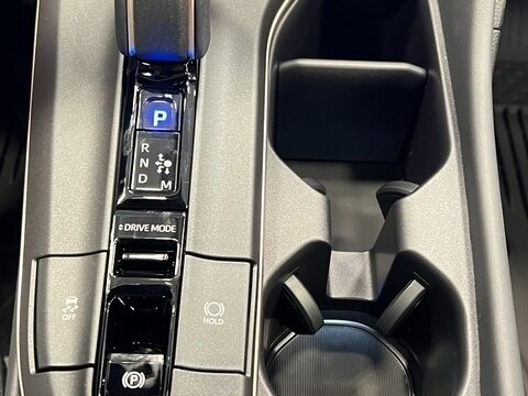 2024 Toyota Crown Crossover XVI (S230), оранжевый, 6162488 рублей - вид 17