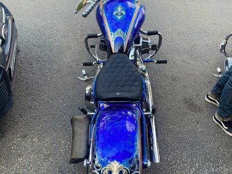 2009 Harley-Davidson Rocker C, синий, 2500000 рублей, вид 3