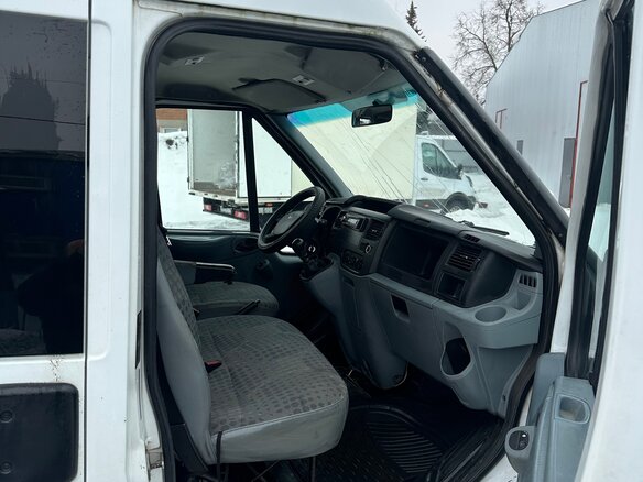 2011 Ford Transit, белый, 1175000 рублей