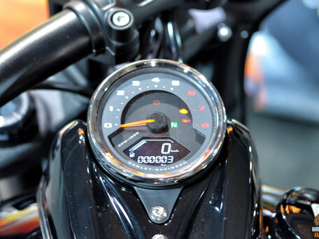 2024 Harley-Davidson Fat Bob, чёрный, 3100000 рублей, вид 3