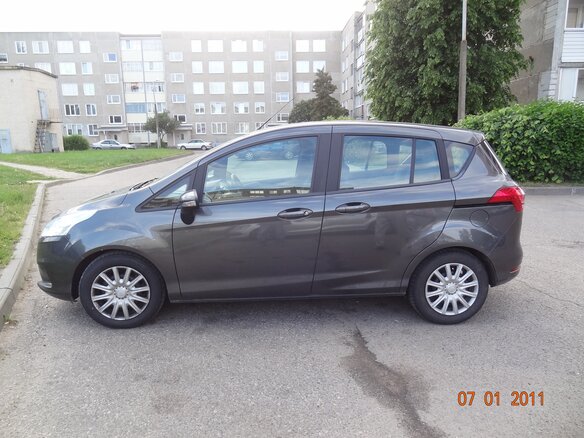 2017 Ford B-MAX, серый, 1400000 рублей - вид 7