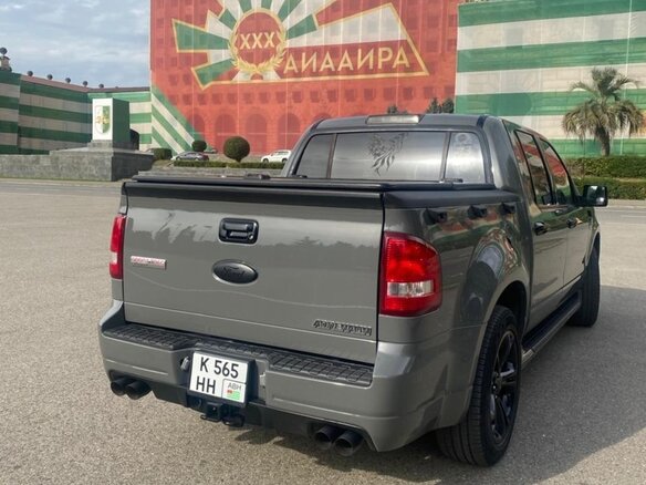 2009 Ford Explorer Sport Trac II, серый, 1800000 рублей - вид 15