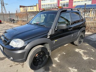 2018 Chevrolet Niva I Рестайлинг, чёрный, 870000 рублей, вид 3