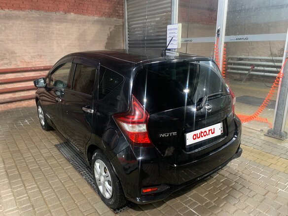 2017 Nissan Note e-Power II Рестайлинг, чёрный, 920000 рублей - вид 4