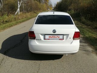 2012 Volkswagen Polo V, белый, 750000 рублей, вид 4