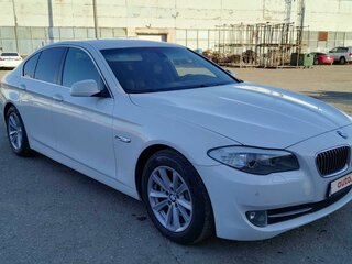 2013 BMW 5 серии 520i VI (F10/F11/F07), белый, 1850000 рублей, вид 1