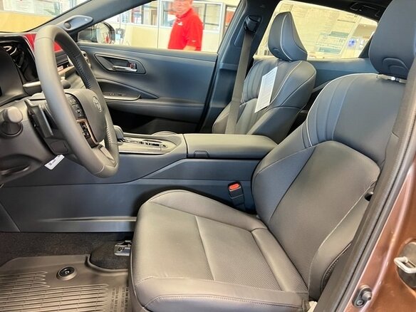 2024 Toyota Crown Crossover XVI (S230), оранжевый, 6162488 рублей - вид 7