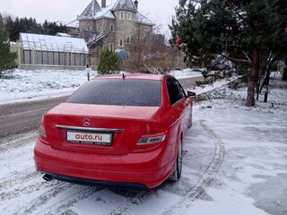 2009 Mercedes-Benz C-Класс 200 III (W204), красный, 1490000 рублей, вид 3