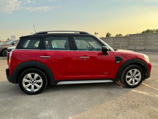 2019 Mini Countryman Cooper D II, красный, 5045000 рублей, вид 4
