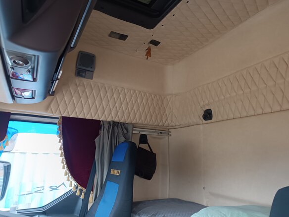 2008 Renault Premium, белый, 4000000 рублей - вид 8