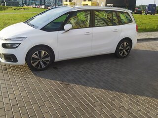 2018 Citroen C4 SpaceTourer Grand I, белый, 1400000 рублей, вид 3