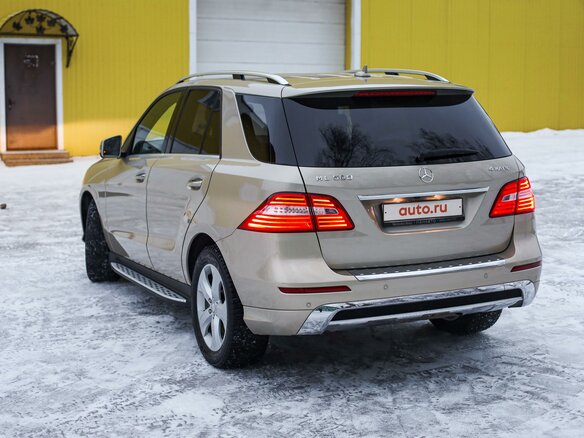 2012 Mercedes-Benz M-Класс 500 III (W166), золотистый, 2566000 рублей - вид 10
