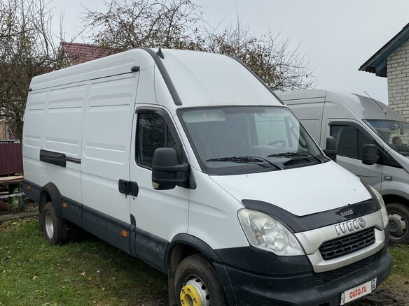 2012 Iveco Daily, белый, 2400000 рублей - вид 2