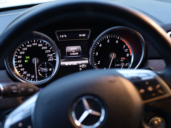 2012 Mercedes-Benz M-Класс 500 III (W166), золотистый, 2566000 рублей - вид 13