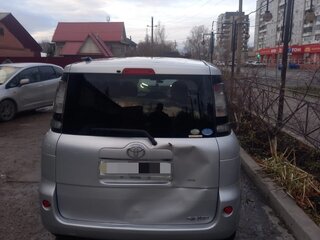 2011 Toyota Sienta I Рестайлинг 2, серый, 750000 рублей, вид 2