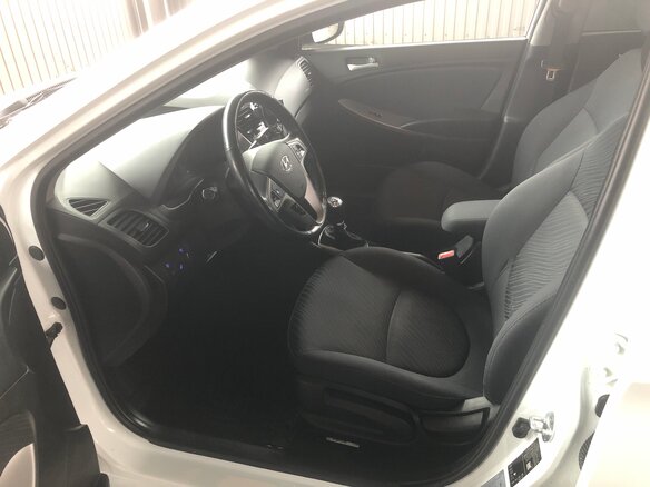 2015 Hyundai Solaris I Рестайлинг, белый, 1132000 рублей - вид 8