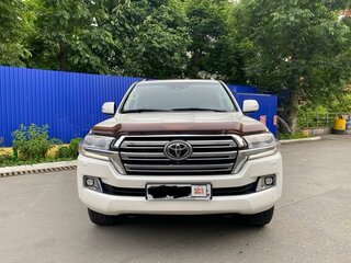 2017 Toyota Land Cruiser 200 Series Рестайлинг 2, белый, 6900000 рублей, вид 3