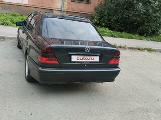 1997 Mercedes-Benz C-Класс 200 I (W202) Рестайлинг, синий, 500000 рублей, вид 5