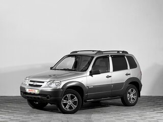 2015 Chevrolet Niva I Рестайлинг, серебристый, 490000 рублей, вид 1