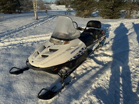 2010 Polaris Widetrak LX, белый, 750000 рублей, вид 1