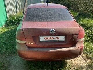 2013 Volkswagen Polo V, красный, 570000 рублей, вид 3