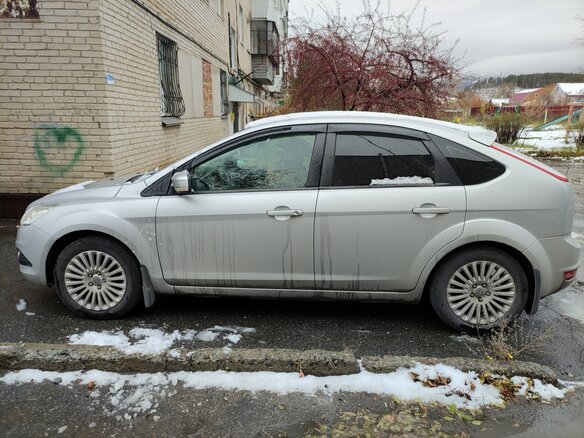 2008 Ford Focus II Рестайлинг, серебристый, 600000 рублей - вид 10