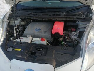 2013 Nissan Leaf (EM57) I (ZE0/AZE0), белый, 660000 рублей, вид 5