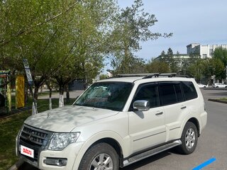 2019 Mitsubishi Pajero IV Рестайлинг 2, белый, 3250000 рублей, вид 1