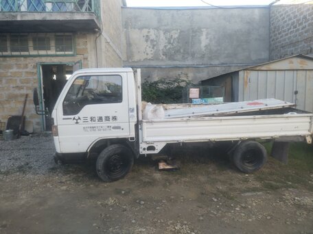 1993 Mazda Titan, белый, 600000 рублей, вид 1