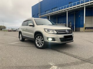 2013 Volkswagen Tiguan I Рестайлинг, серебристый, 2100000 рублей, вид 2