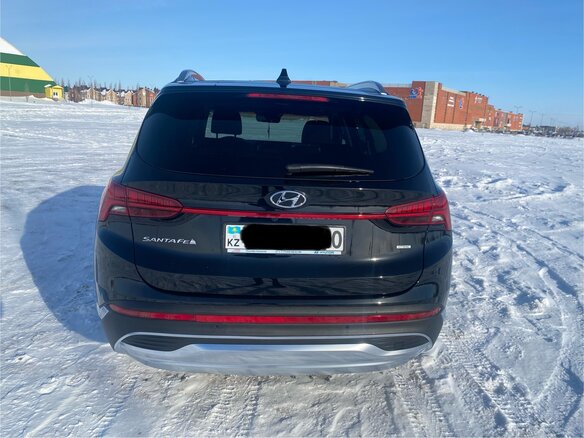 2023 Hyundai Santa Fe IV Рестайлинг, чёрный, 4300000 рублей - вид 4