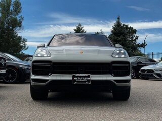 2022 Porsche Cayenne Turbo III, серебристый, 21311105 рублей, вид 3