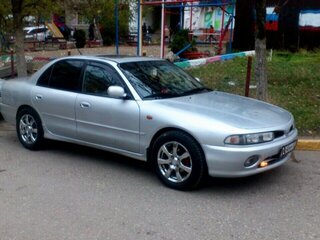 1993 Mitsubishi Galant VII, серебристый, 89000 рублей, вид 1