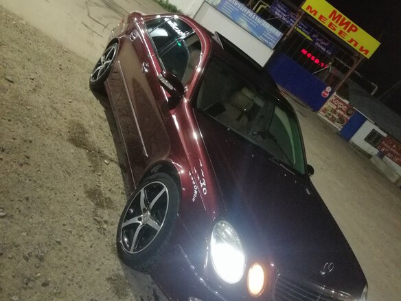 2006 Mercedes-Benz E-Класс 350 III (W211, S211), красный, 850000 рублей - вид 4
