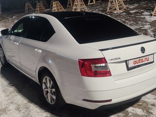 2018 Skoda Octavia III (A7) Рестайлинг, белый, 1300000 рублей, вид 5